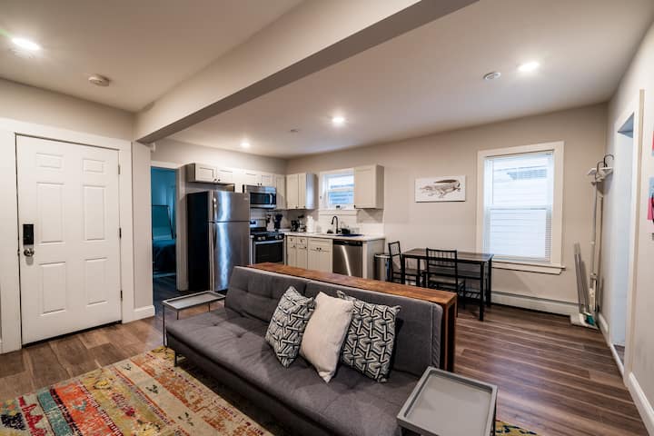 Cozy 2bd Apartment In Lowell - Lowell, MA