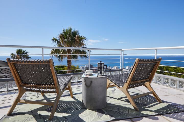 Large Scandi Styled House with Pool, Ocean Views gallery image 4