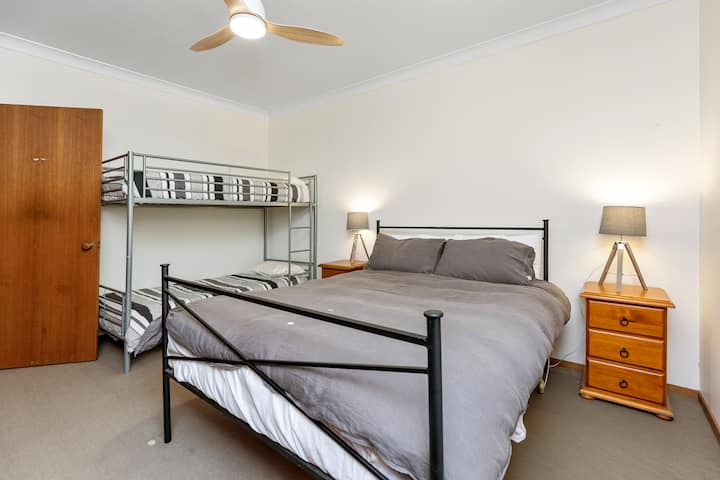 غرفة النوم 1