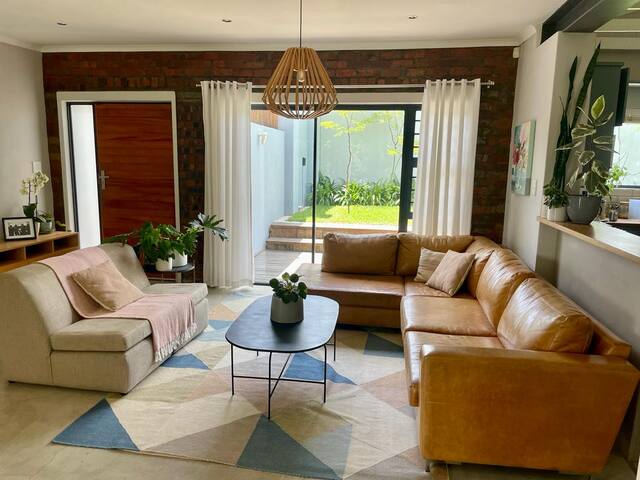 Cabernet Avenue gallery image 5