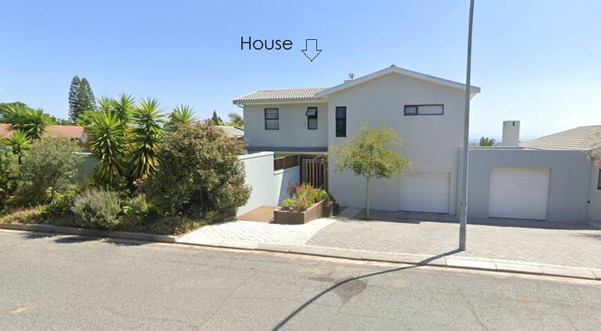 Cabernet Avenue gallery image 4