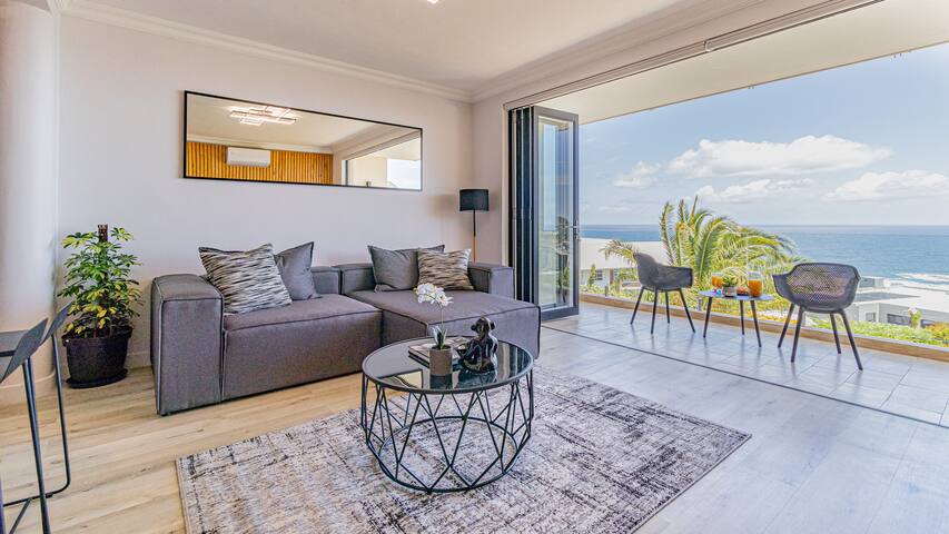 Beautiful flat with stunning ocean views gallery image 3