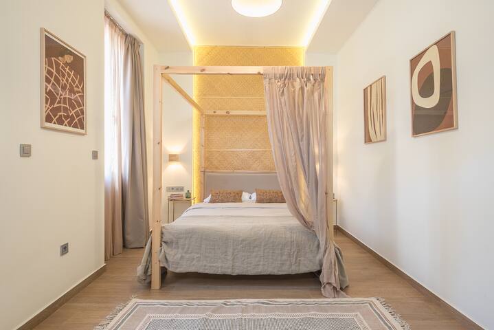 Grecian Residences – Petralona House Acropolis