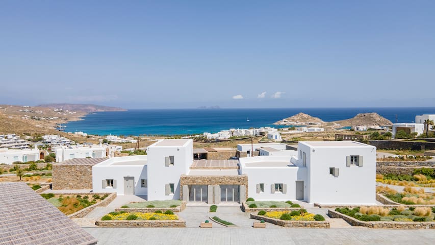 Villa Apiro | MG Villas Mykonos gallery image 2