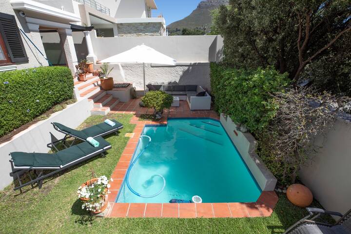 Luxury home in Oranjezicht by Steadfast Collection gallery image 3