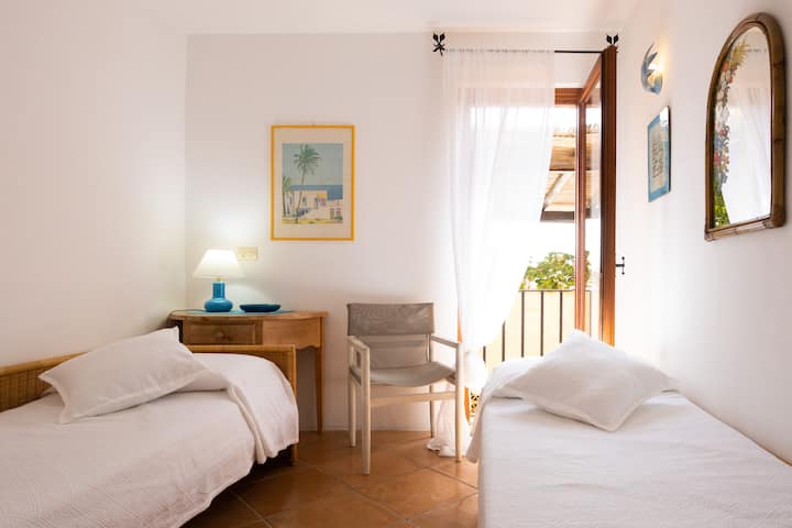 Tercer dormitorio, 2 camas individuales (80x200cm) o una cama doble (160x200 cm)