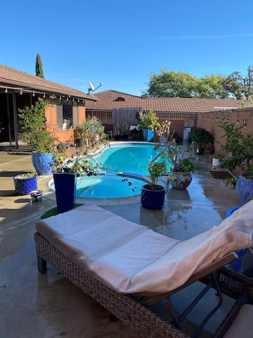 Top of the Peak Haven Mid-Century in Baldwin Vista