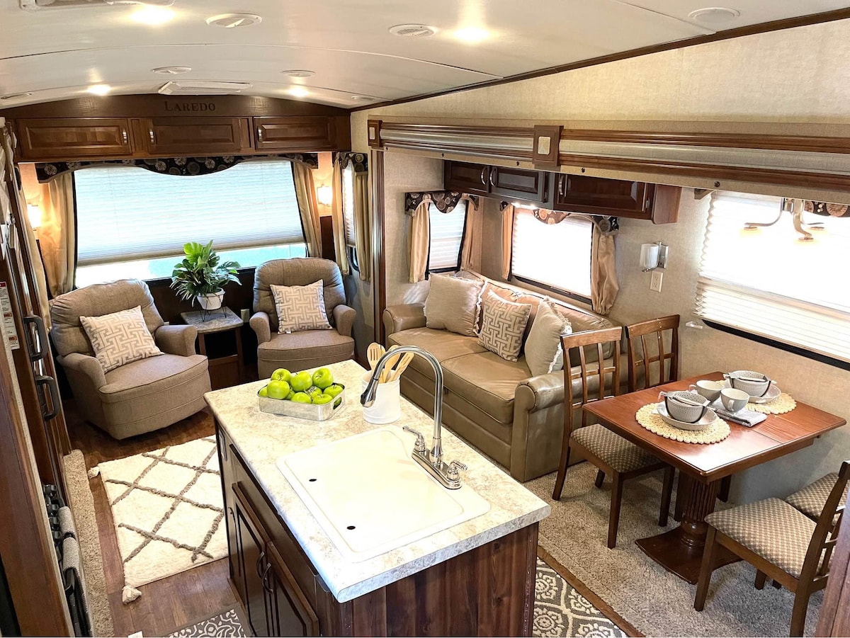 Autocaravana - Gran quinta rueda en la zona central - Casas rodantes en  alquiler en Fort Myers Beach, Florida, Estados Unidos - Airbnb, image size:1200x901