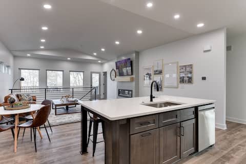 New Modern 4 Bedroom Home, Perfect for Families