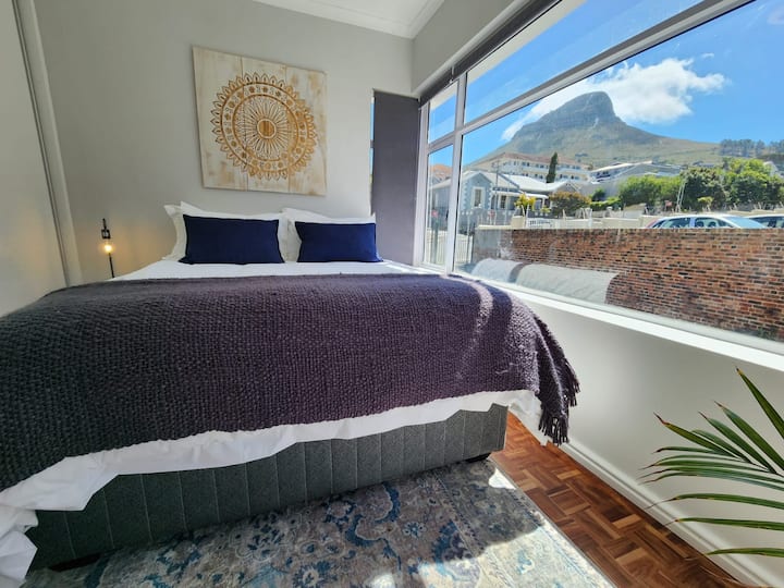 Second bedroom with view of Lion's Head