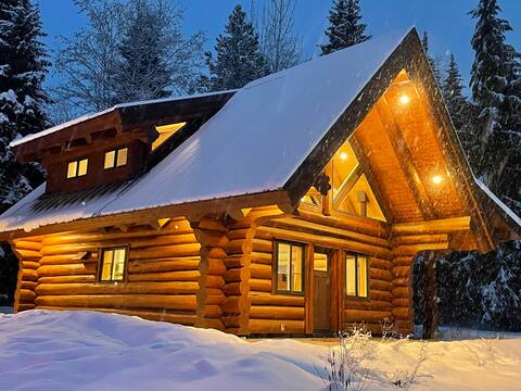 Peaceful Log Cabin: Near Red Mt Skiing&Black Jack