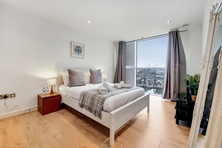 Deluxe Two Bed Apartment with River & City View gallery image 4