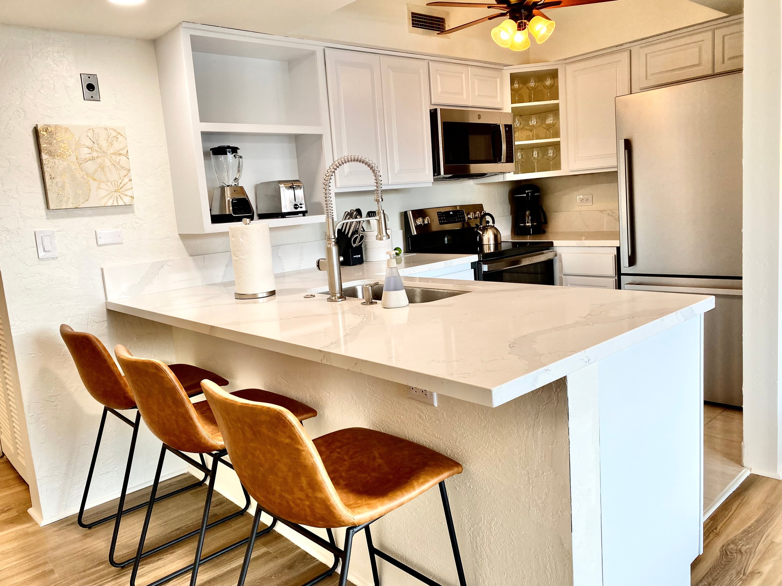 Condo in Kailua-Kona · ★4.96 · 1 bedroom · 2 beds · 1 bath - Image 4