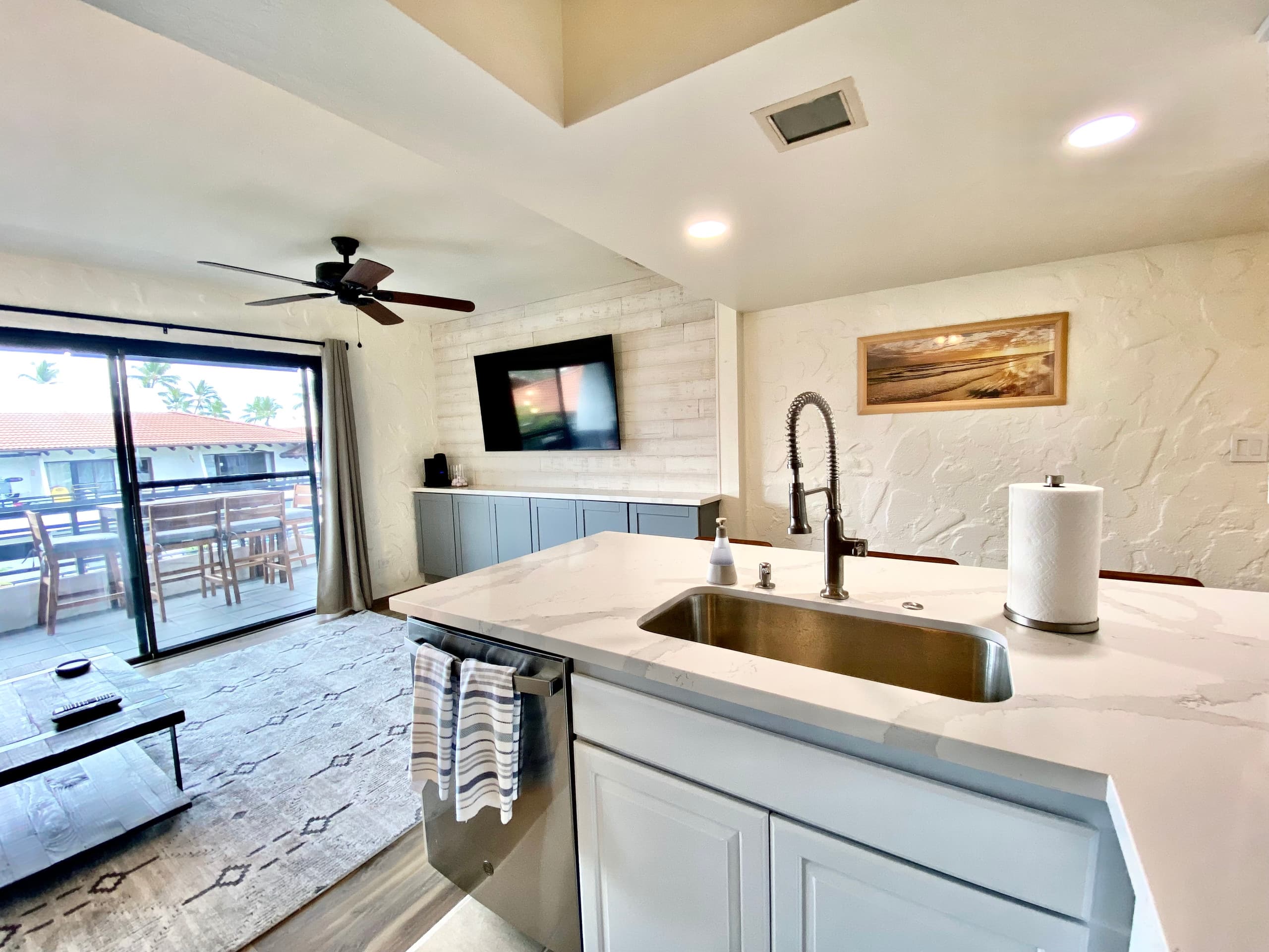 Condo in Kailua-Kona · ★4.96 · 1 bedroom · 2 beds · 1 bath - Image 3