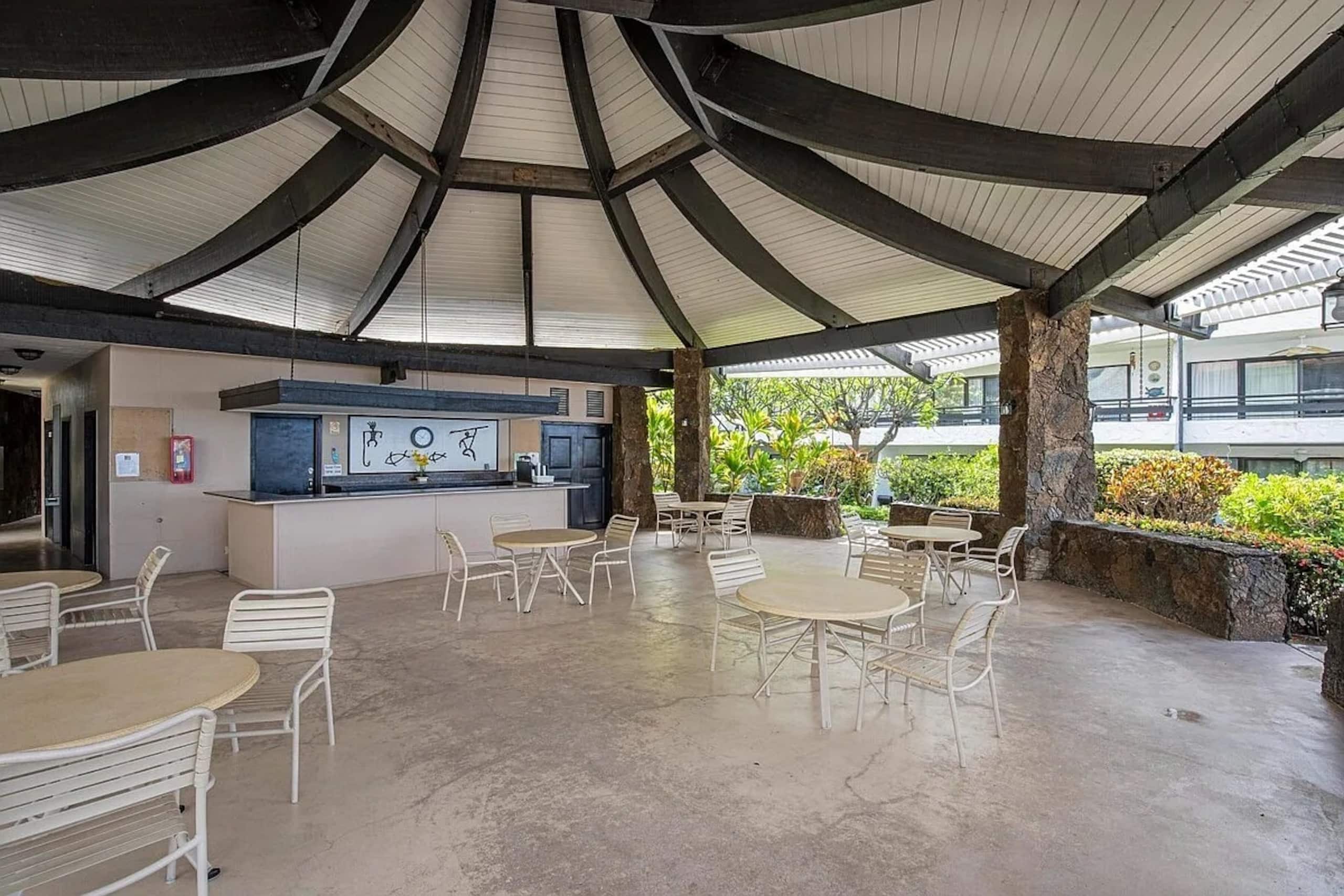 Condo in Kailua-Kona · ★4.96 · 1 bedroom · 2 beds · 1 bath - Image 19