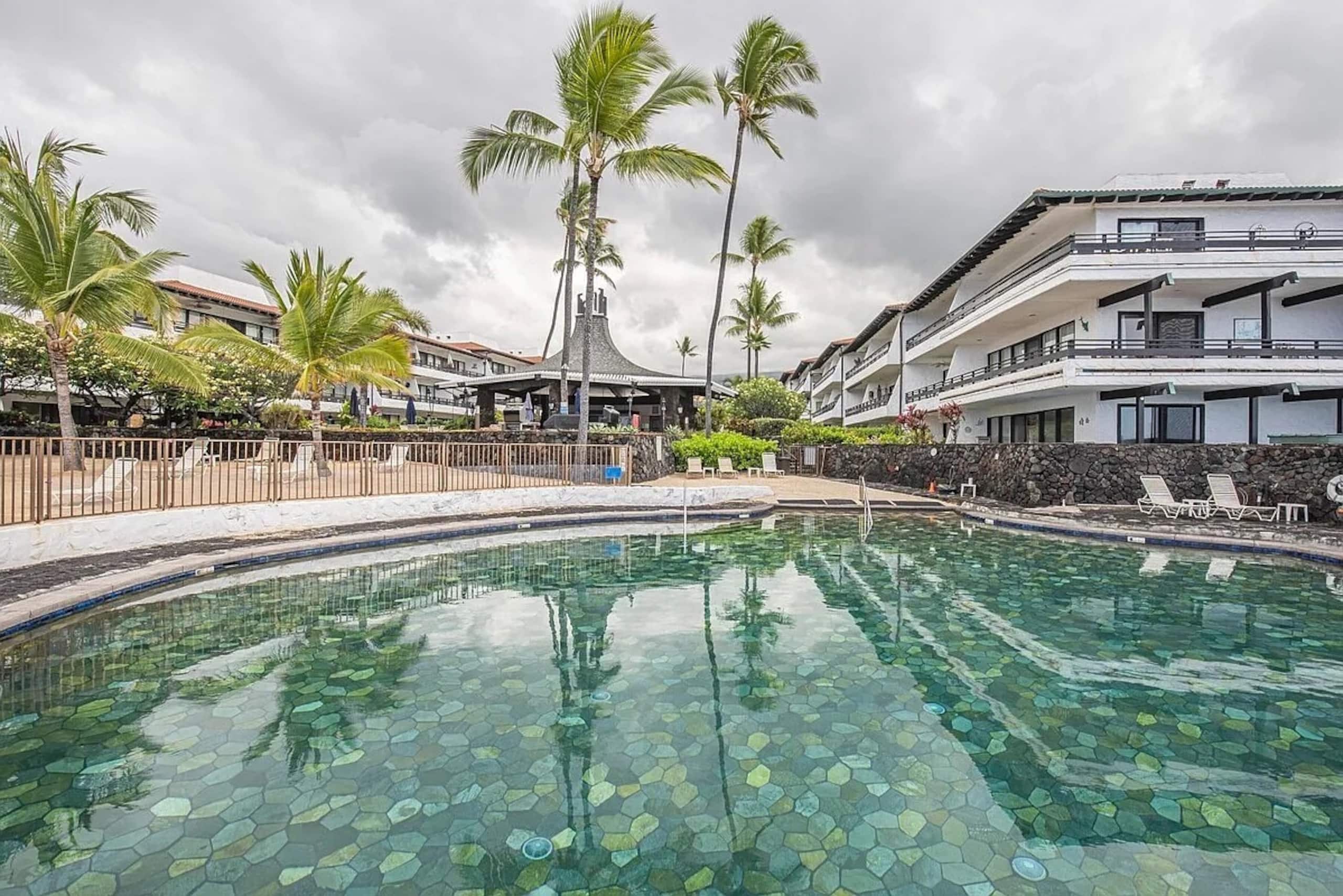 Condo in Kailua-Kona · ★4.96 · 1 bedroom · 2 beds · 1 bath - Image 18