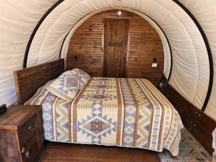 Slumber in a cozy Covered Wagon (2 ppl) Cabins for Rent in Salome