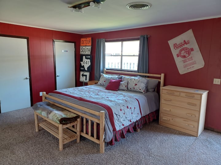 The Pit Stop Guesthouses for Rent in El Campo, Texas, United States