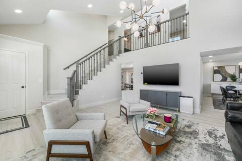 Luxurious and Modern Home