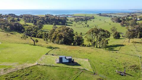 Ty-Nee Farm - Massive Views
