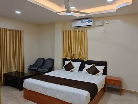 Sweet Mango Tree Family Suite