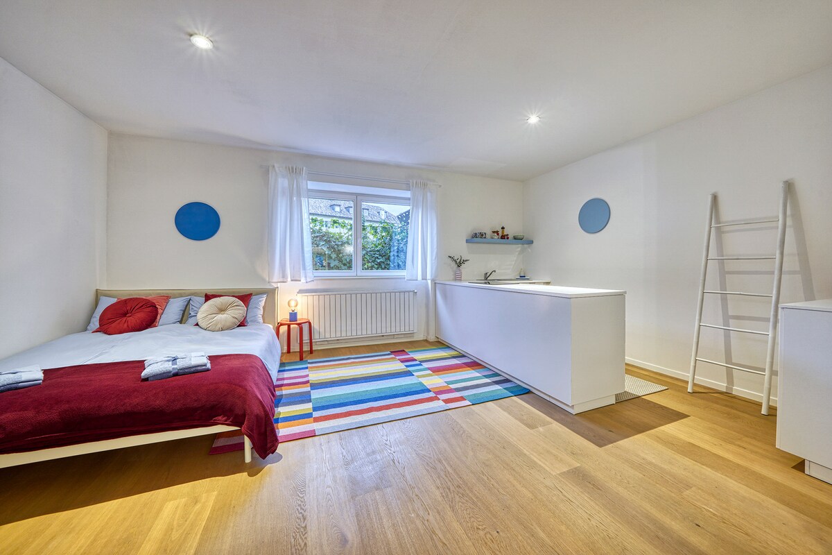 Anuncio de Airbnb popular: Centrally located apartment + parking space en Caldaro Sulla Strada Del Vino