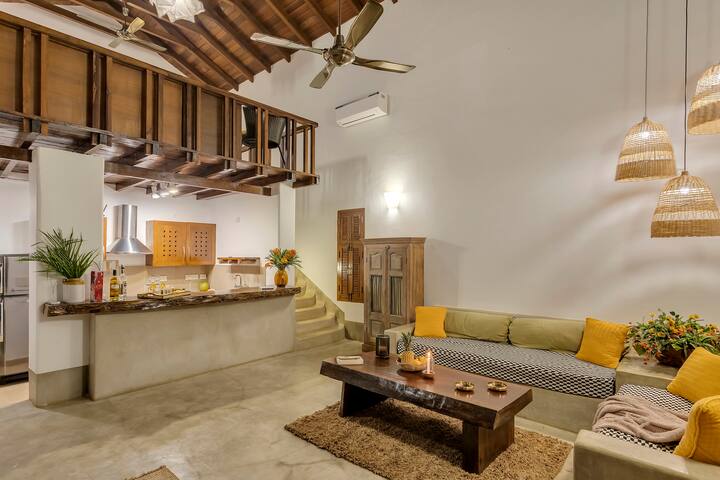 Living room image 4