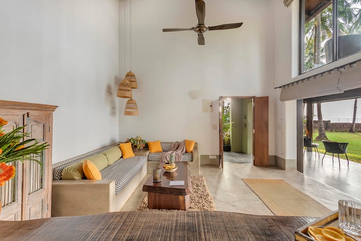 Living room image 1
