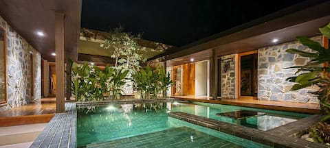 Luxury 5BR Villa w/Private Pool