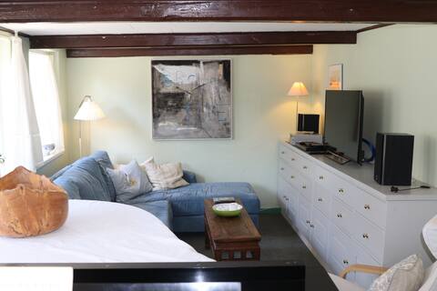 Successful Airbnb property: Cosy, traditional Samsø-house - with fitness room! in Samsø