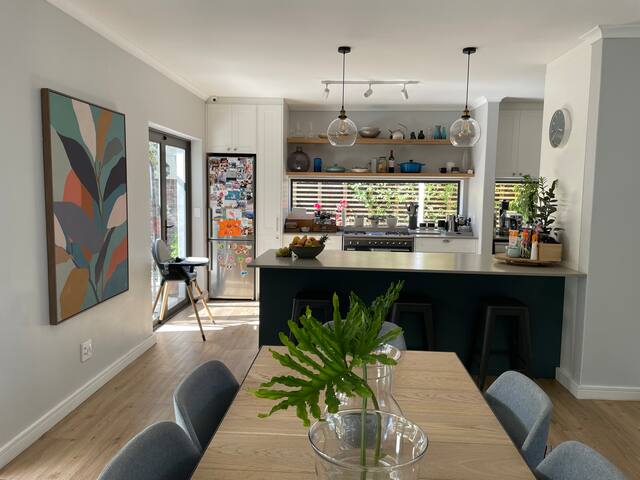 Beautiful, sunny family home gallery image 5