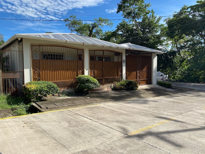 House in Rio Lindo, near Pulhapanzak Houses for Rent in Rio Lindo