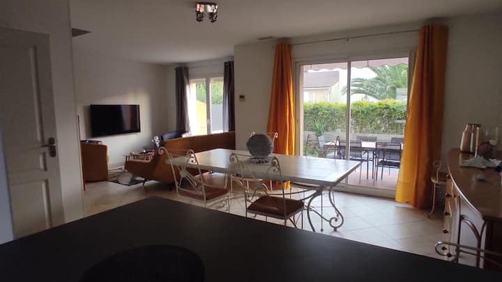 Villa  Avec Piscine 3 Chambres - Le Barcarès