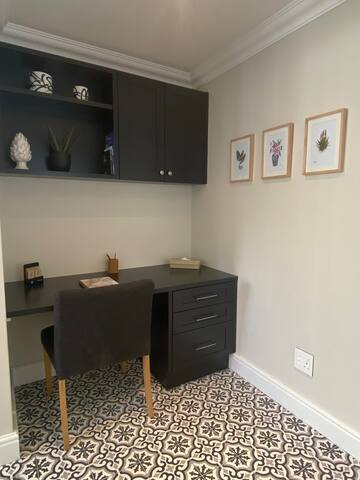 Vine View Cottage Constantia – beautiful views gallery image 3