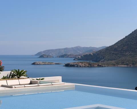 Nandana Luxury Villa, an infinite blue experience