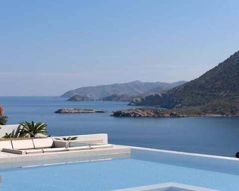 Nandana Luxury Villa, an infinite blue experience