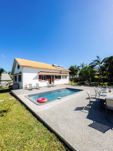 Villa 15 min from St-Pierre: pool, bbq, parking