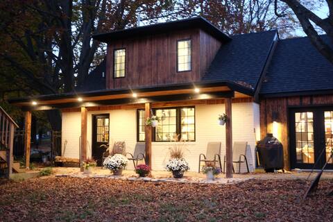 cottage in a meadow - 7 acre urban oasis