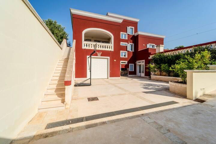 Wonderful Masseria style villa gallery image 5