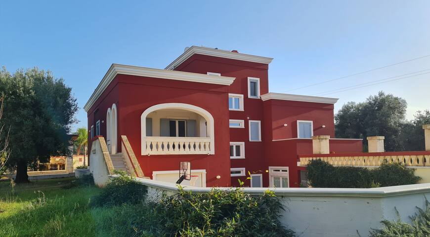 Wonderful Masseria style villa gallery image 4