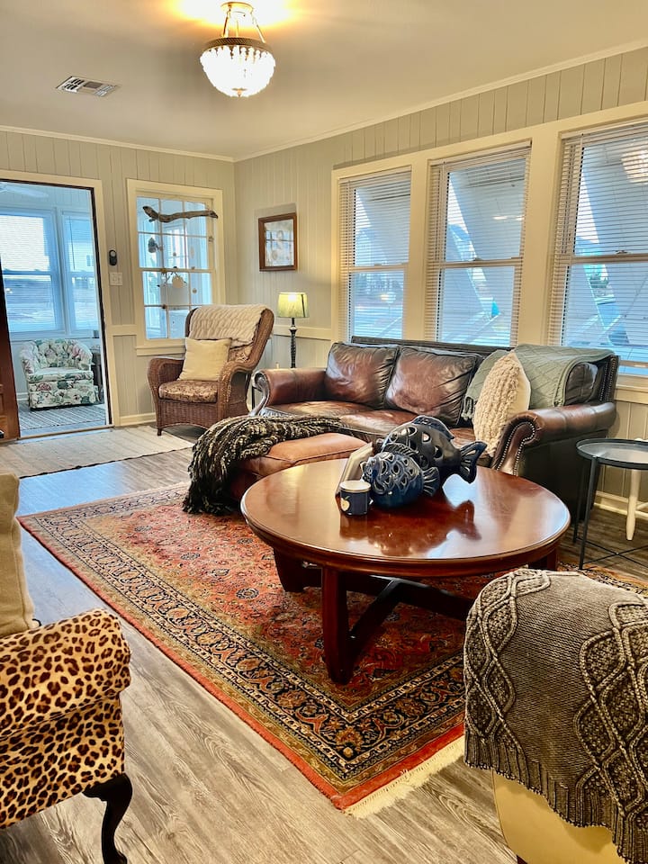 Oceanside Vintage Cottage With Fenced Yard - Southern Shores