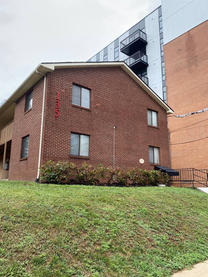 Professional Medical 30 + Stay, Free Parking, 101 Apartments for