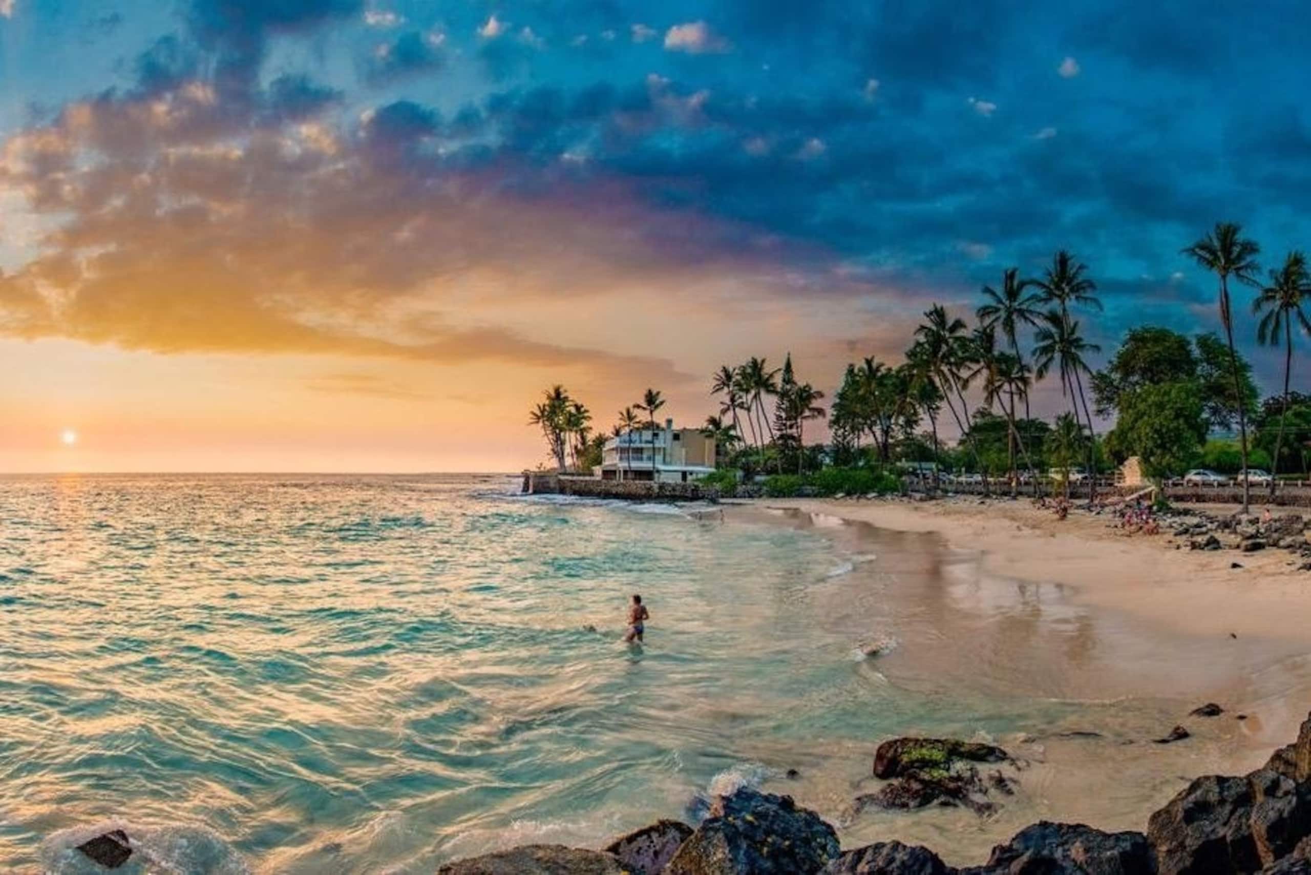 Home in Kailua-Kona · ★4.93 · 5 bedrooms · 7 beds · 4 private baths - Image 45