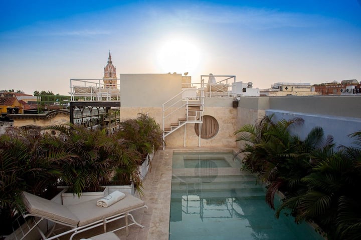 Sol De Alba OldCity 13Bdr Pool Rooftop Bar 11Staff - Villas for Rent in  Cartagena de Indias, Bo, Colombia - Airbnb