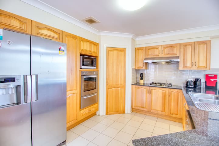 Great Large House: Heart of an Parramatta