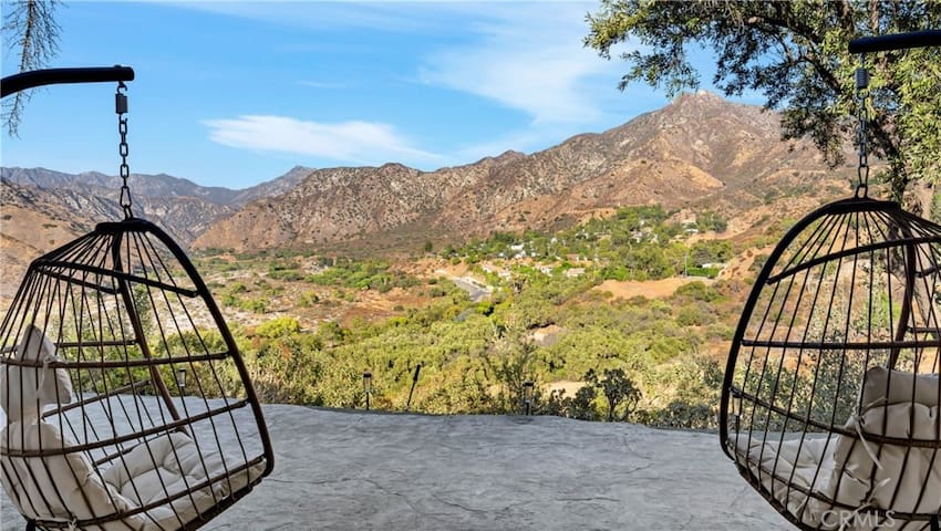 Beautiful, Secluded Mountain Retreat Mins frm City