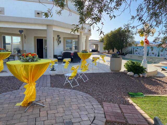 Luxury Vacation 4000 Sq Ft House Huge Pool / Spa gallery image 4