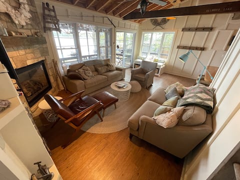 Top Airbnb: Beautiful Belmont Lake Cottage in Havelock Belmont Methuen