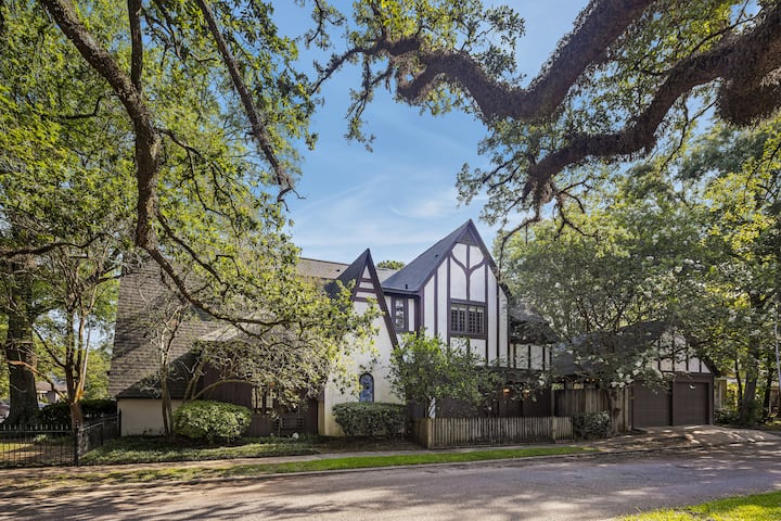 Park Place | Heated Pool | LSU