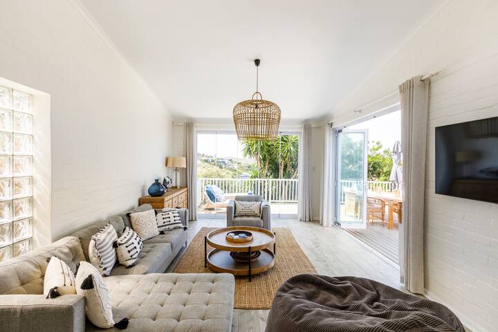 Scarborough Sunsets and Sea views gallery image 5